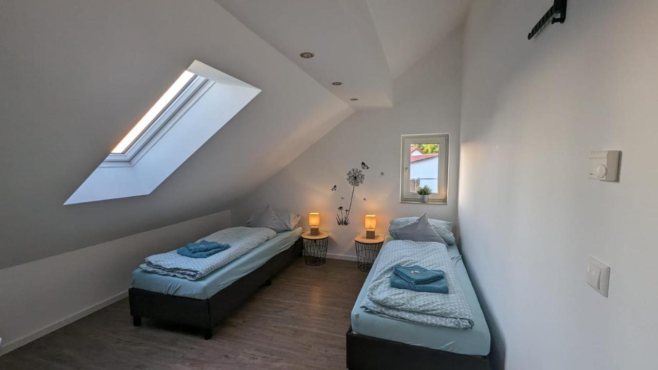 Helle Wohnung Mit Zwei Schlafzimmern Eching  ภายนอก รูปภาพ