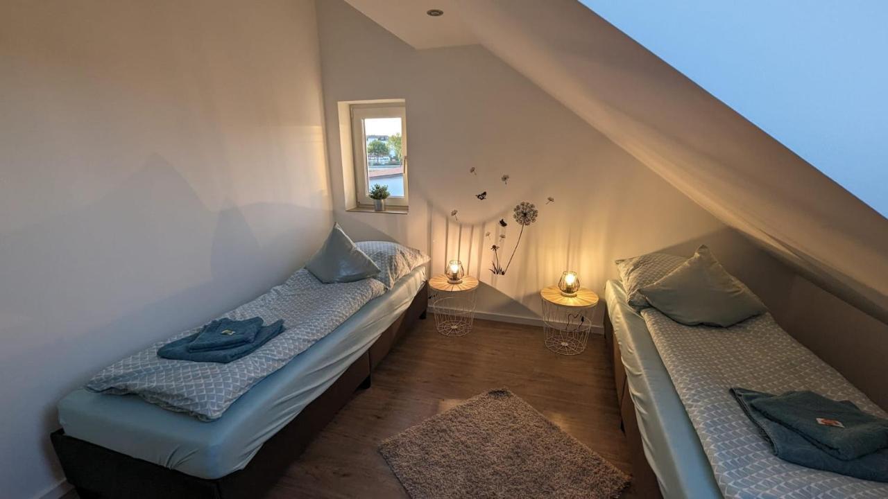 Helle Wohnung Mit Zwei Schlafzimmern Eching  ภายนอก รูปภาพ