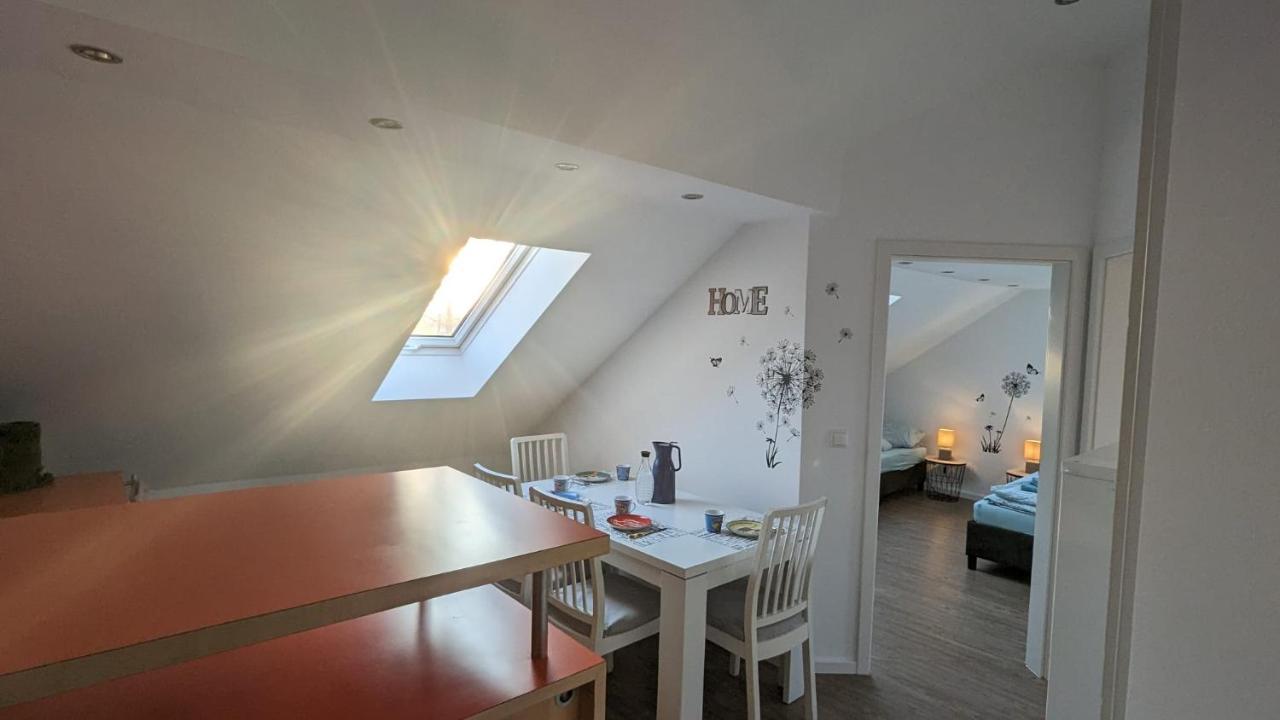 Helle Wohnung Mit Zwei Schlafzimmern Eching  ภายนอก รูปภาพ
